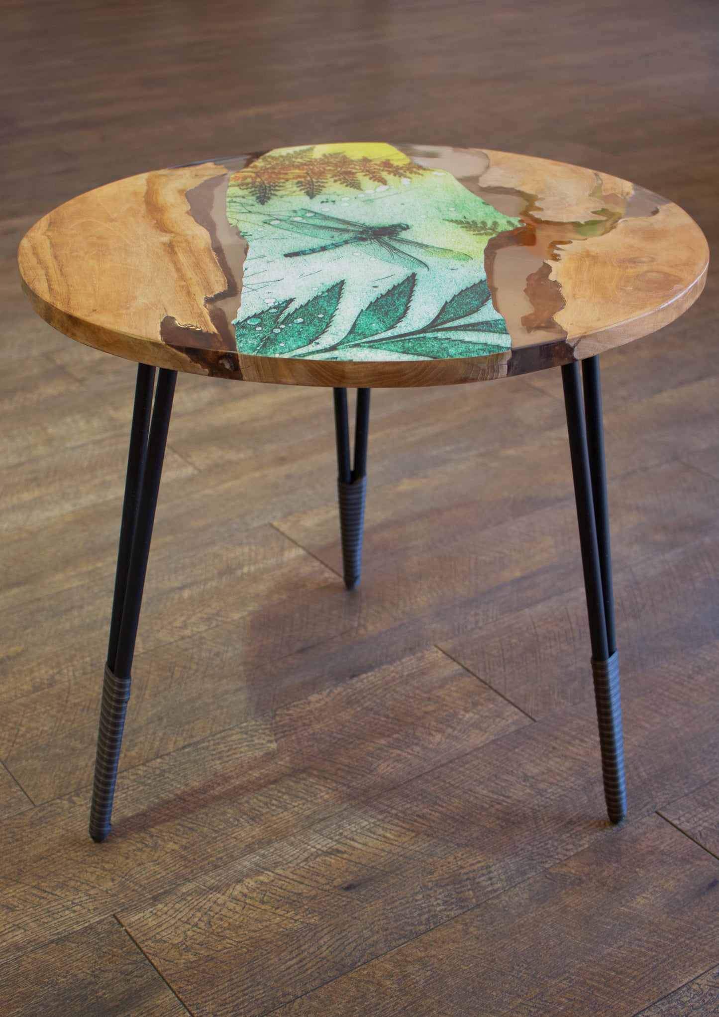 Round Teak Wood and Resin Coffee Table (Byfield Dragonfly)